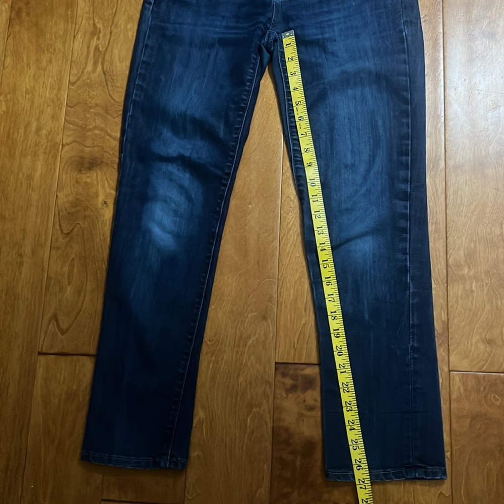 GAP Blue Straight Cuff Jeans Size 4 Mid-Rise Medium Wash Classic Casual - Picture 6 of 12